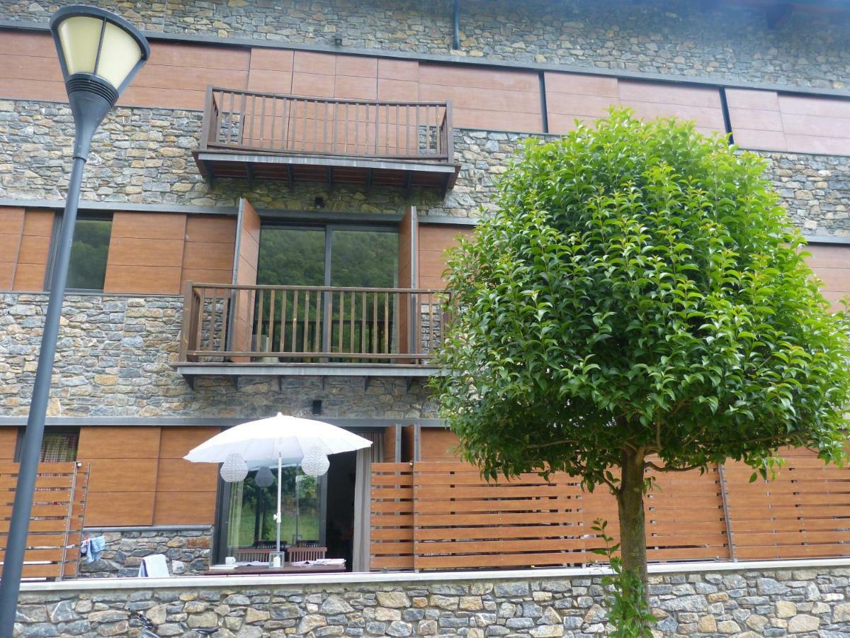 Apartament Hug Roger Valencia D'Aneu ภายนอก รูปภาพ